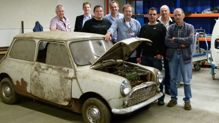 MINI, Equipo de restauración.